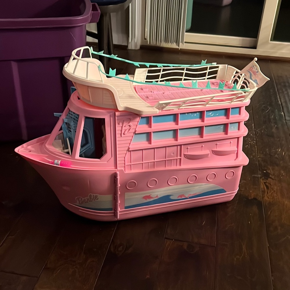 Vintage 2002 Mattel Barbie Cruise Ship